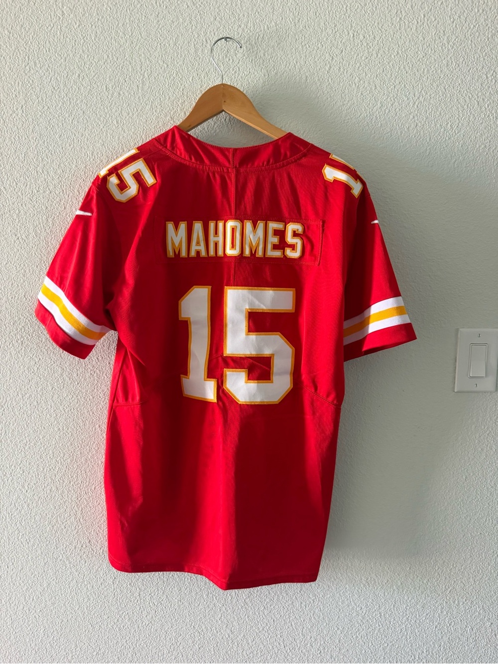 NFL Chiefs Red #15 Men's Football Jersey with White and Gold Accents Nike Mahome - Picture 2 of 3